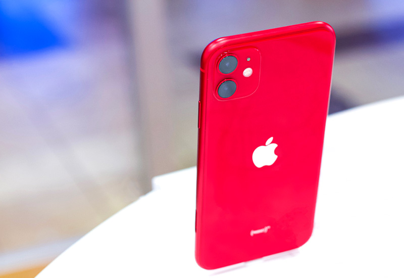 red iphone 11
