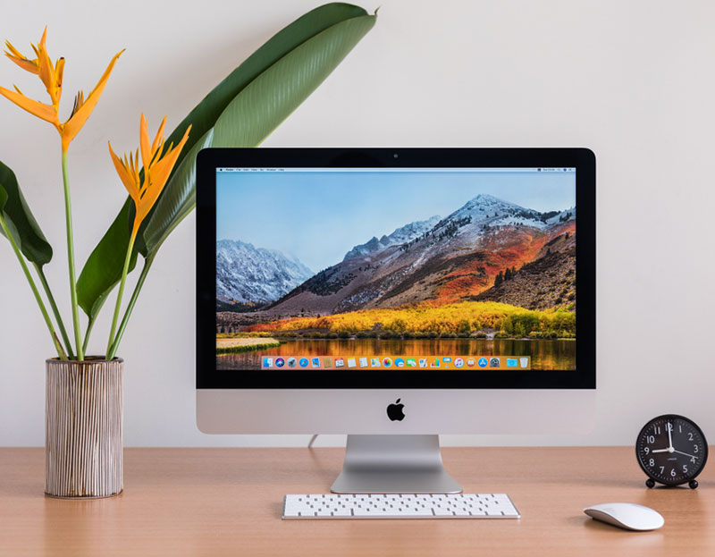 refurbished iMac: 21.5-inch iMac having  Intel Core i5 & 3.0GHz 6-core with 4K Retina  display